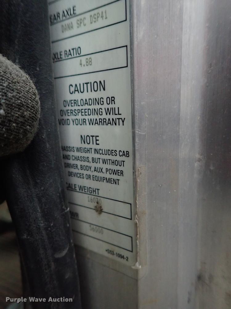 image for item DC1351 2008 Peterbilt 340 hydrovac truck