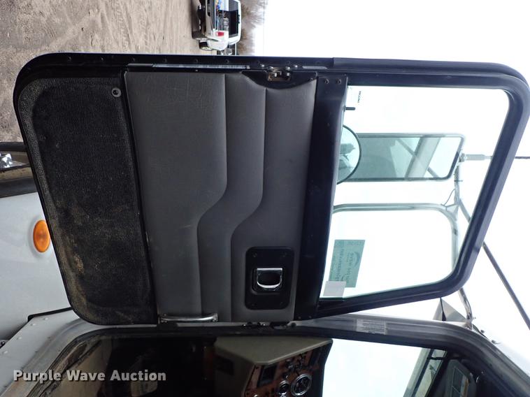 image for item DC1351 2008 Peterbilt 340 hydrovac truck