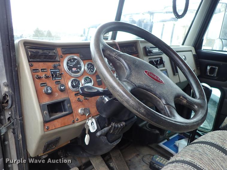 image for item DC1351 2008 Peterbilt 340 hydrovac truck