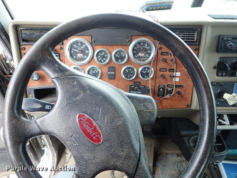 image for item DC1351 2008 Peterbilt 340 hydrovac truck