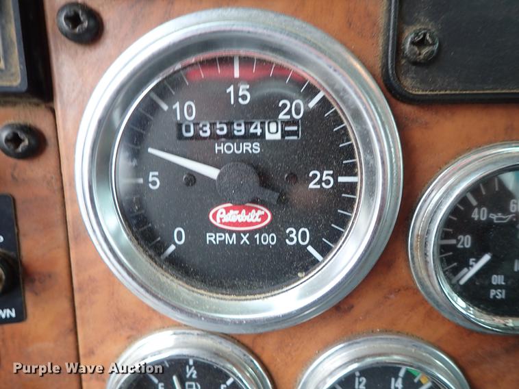 image for item DC1351 2008 Peterbilt 340 hydrovac truck