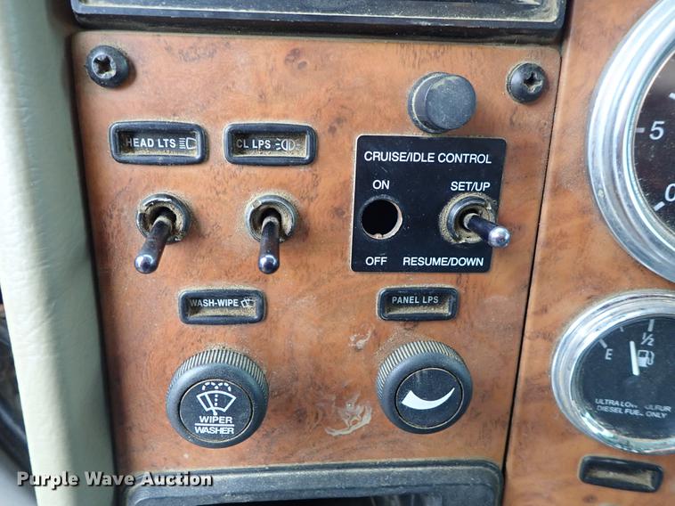 image for item DC1351 2008 Peterbilt 340 hydrovac truck