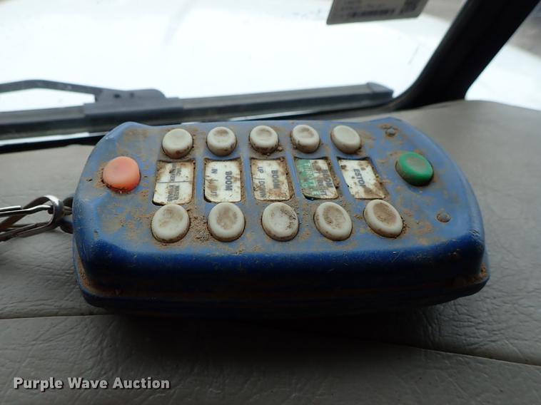 image for item DC1351 2008 Peterbilt 340 hydrovac truck