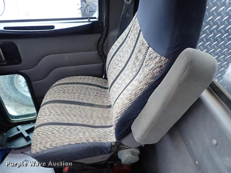 image for item DC1351 2008 Peterbilt 340 hydrovac truck