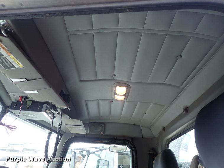 image for item DC1351 2008 Peterbilt 340 hydrovac truck