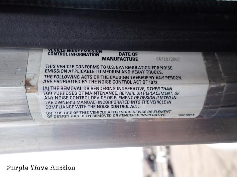 image for item DC1351 2008 Peterbilt 340 hydrovac truck