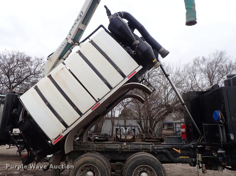 image for item DC1351 2008 Peterbilt 340 hydrovac truck