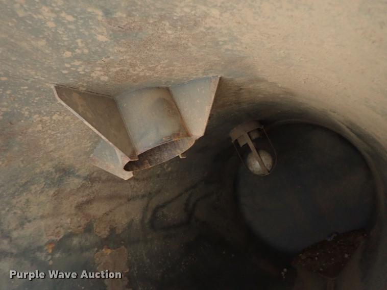 image for item DC1351 2008 Peterbilt 340 hydrovac truck