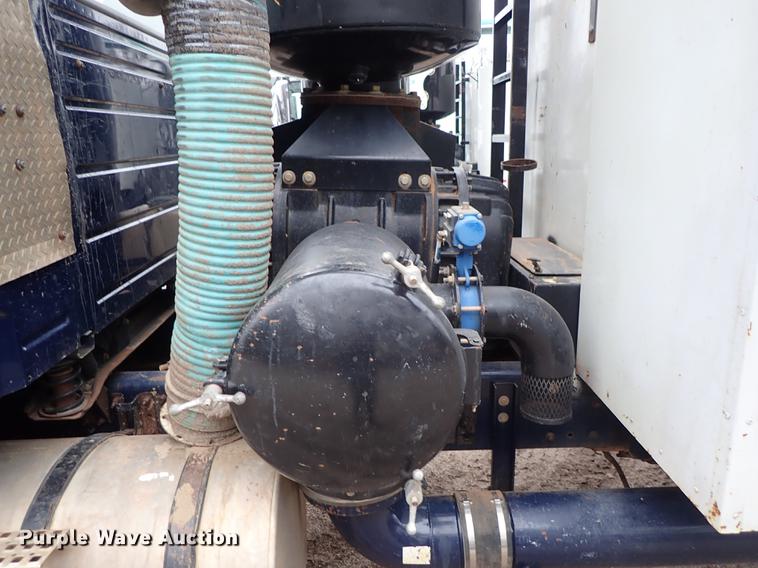 image for item DC1352 2008 Volvo VHD hydrovac truck