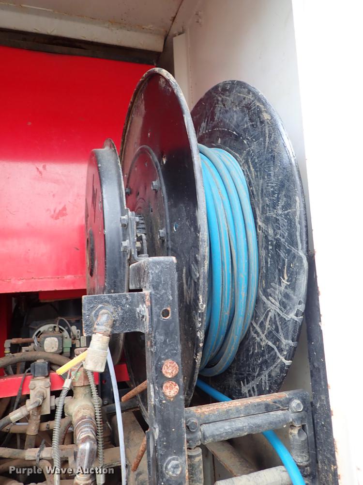 image for item DC1352 2008 Volvo VHD hydrovac truck