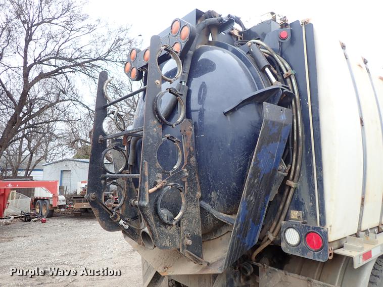 image for item DC1352 2008 Volvo VHD hydrovac truck