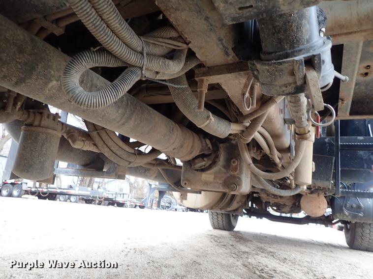 image for item DC1352 2008 Volvo VHD hydrovac truck