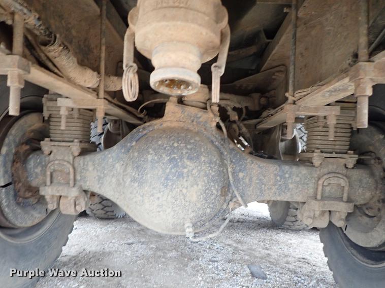 image for item DC1352 2008 Volvo VHD hydrovac truck