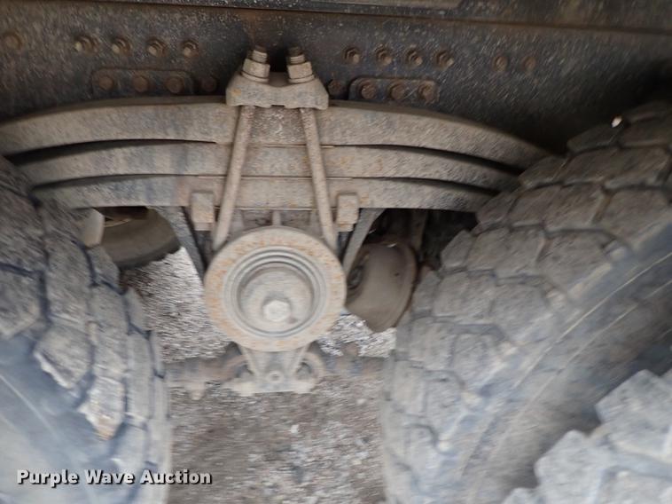 image for item DC1352 2008 Volvo VHD hydrovac truck