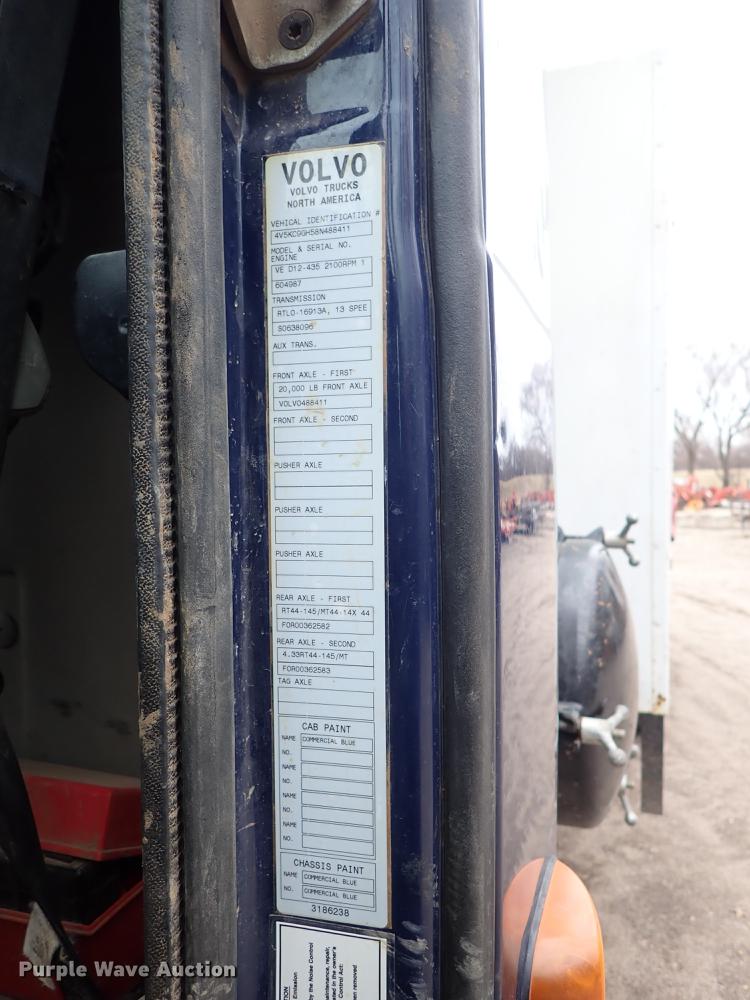 image for item DC1352 2008 Volvo VHD hydrovac truck