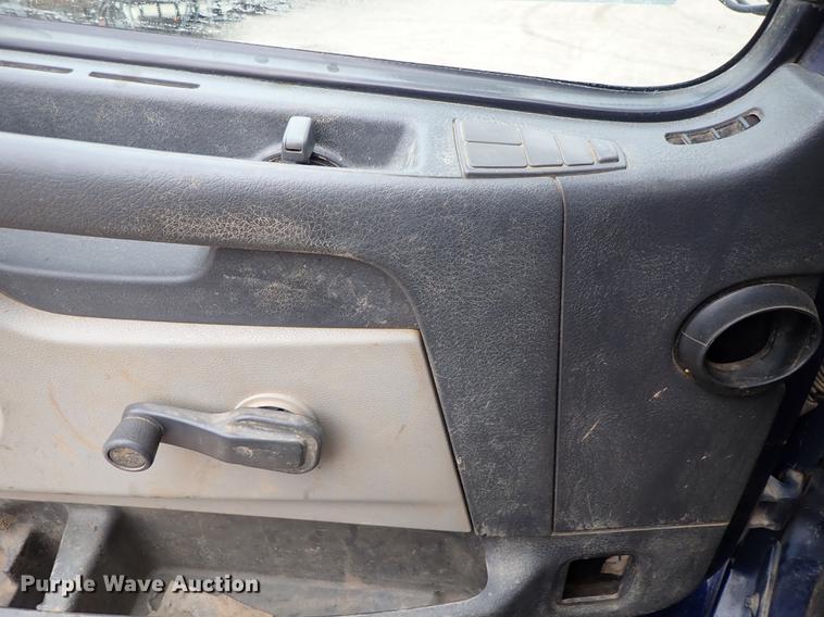 image for item DC1352 2008 Volvo VHD hydrovac truck