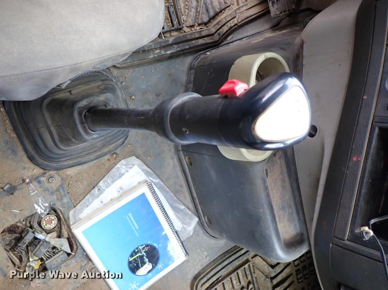 image for item DC1352 2008 Volvo VHD hydrovac truck