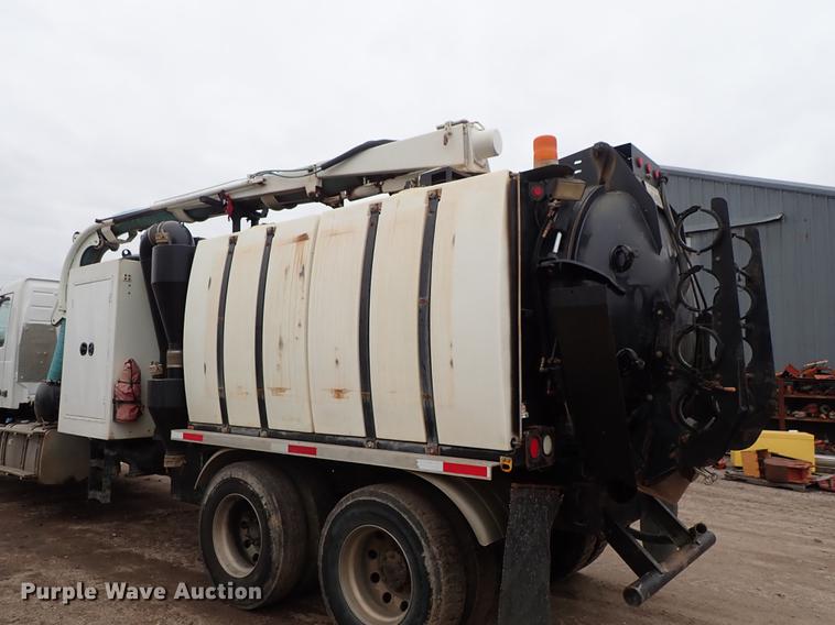 image for item DC1353 2011 Volvo VHD hydrovac truck
