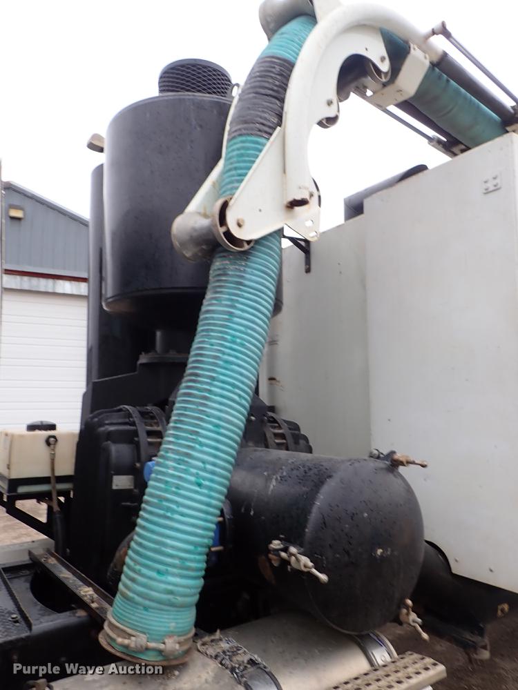 image for item DC1353 2011 Volvo VHD hydrovac truck