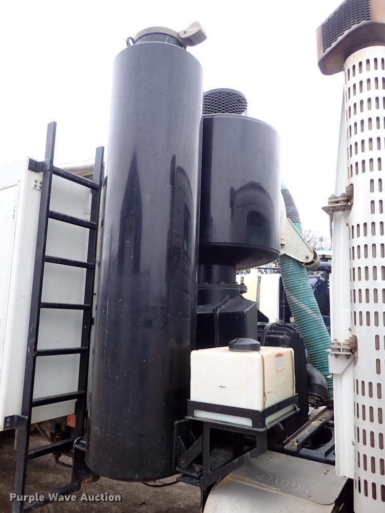 image for item DC1353 2011 Volvo VHD hydrovac truck