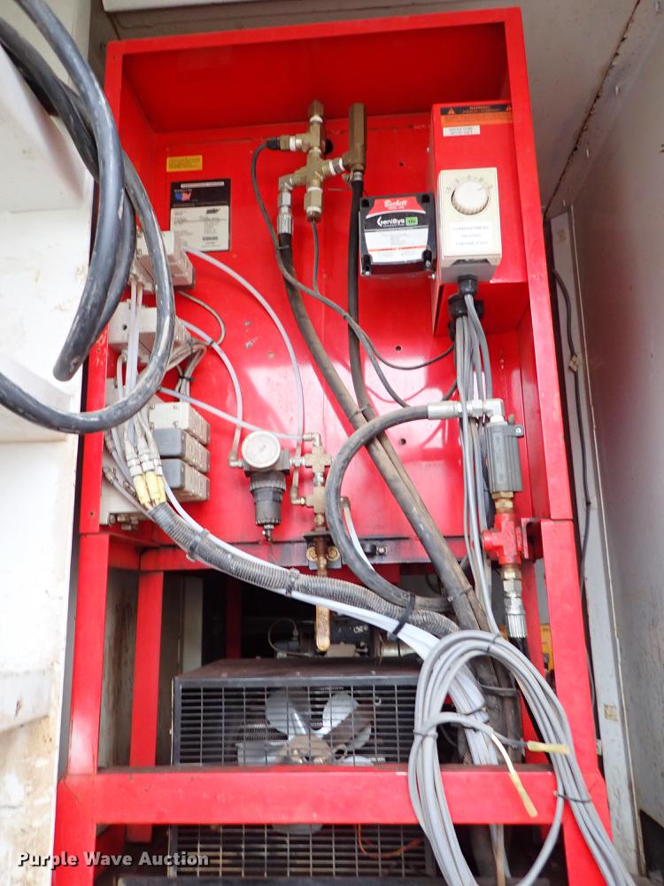 image for item DC1353 2011 Volvo VHD hydrovac truck