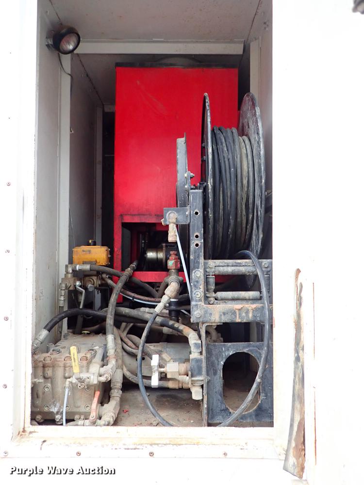 image for item DC1353 2011 Volvo VHD hydrovac truck