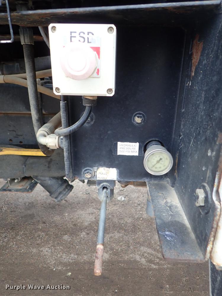 image for item DC1353 2011 Volvo VHD hydrovac truck