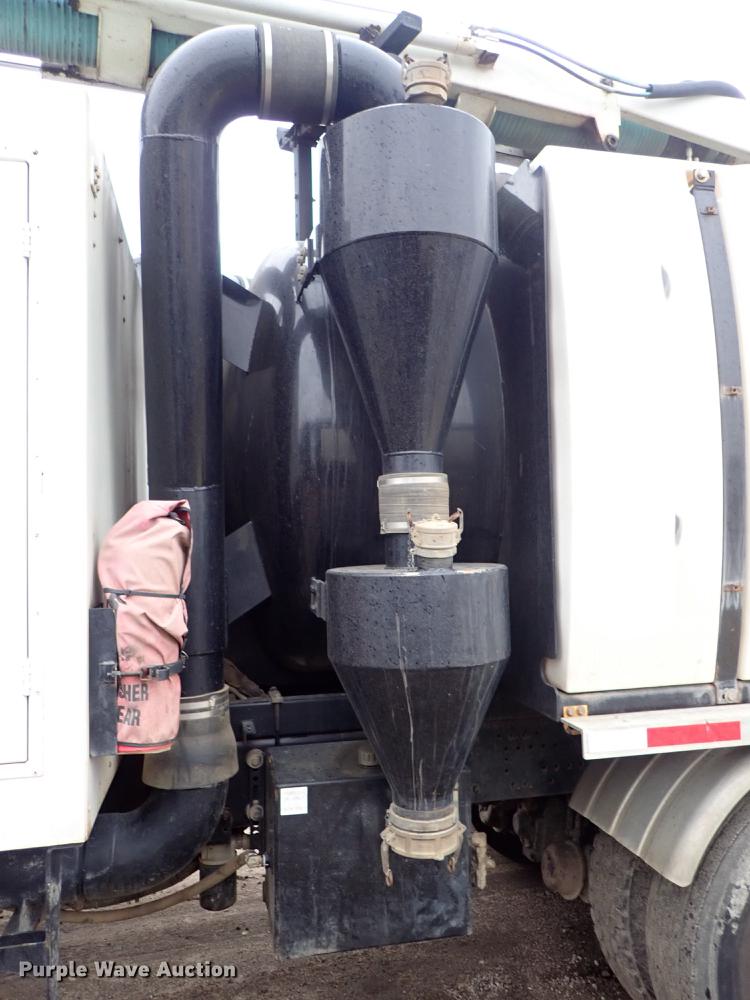 image for item DC1353 2011 Volvo VHD hydrovac truck
