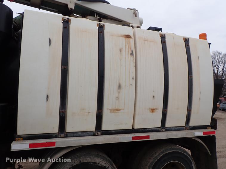 image for item DC1353 2011 Volvo VHD hydrovac truck