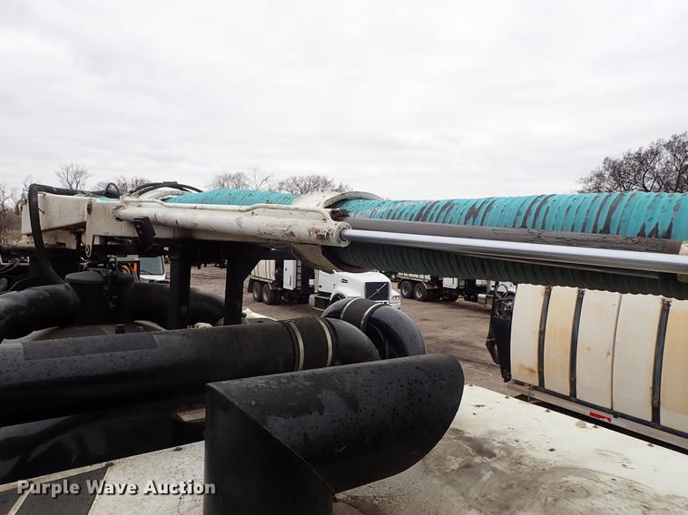 image for item DC1353 2011 Volvo VHD hydrovac truck