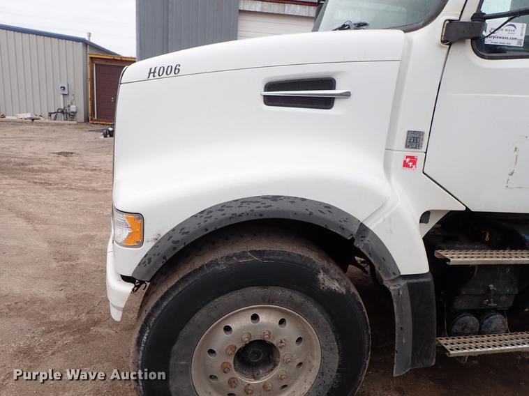 image for item DC1353 2011 Volvo VHD hydrovac truck
