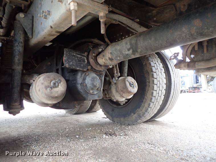 image for item DC1353 2011 Volvo VHD hydrovac truck