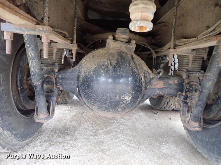 image for item DC1353 2011 Volvo VHD hydrovac truck