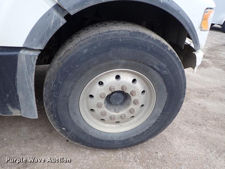 image for item DC1353 2011 Volvo VHD hydrovac truck