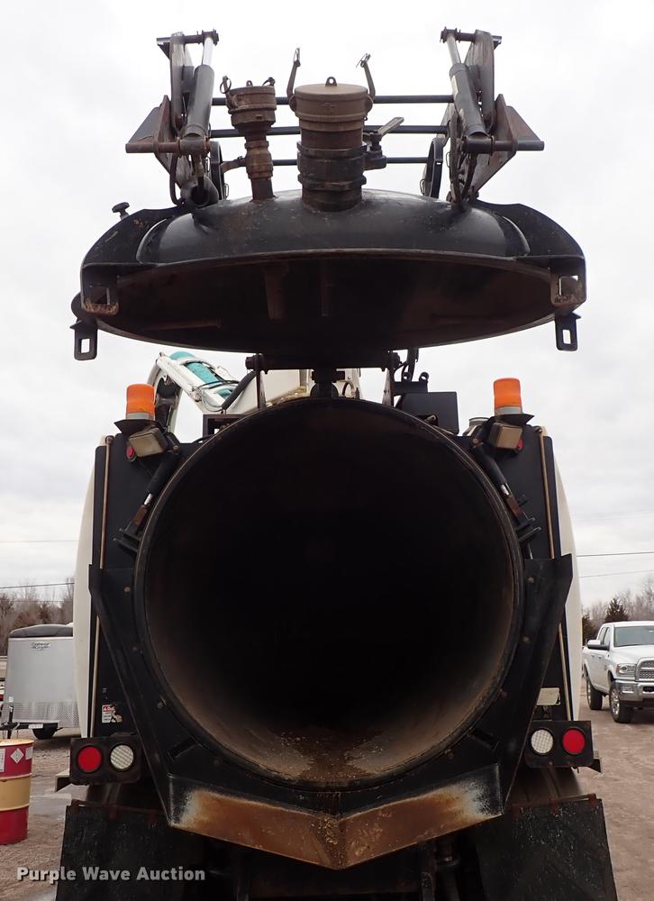 image for item DC1353 2011 Volvo VHD hydrovac truck