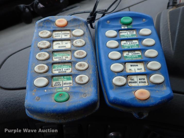 image for item DC1353 2011 Volvo VHD hydrovac truck