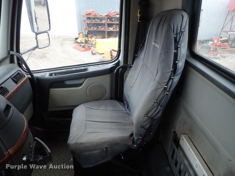 image for item DC1353 2011 Volvo VHD hydrovac truck