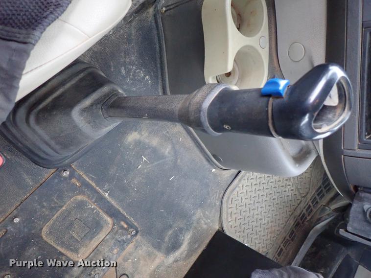 image for item DC1353 2011 Volvo VHD hydrovac truck