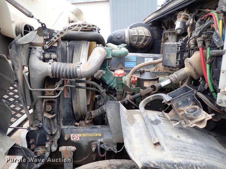 image for item DC1353 2011 Volvo VHD hydrovac truck