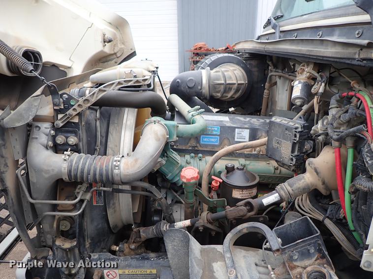 image for item DC1353 2011 Volvo VHD hydrovac truck