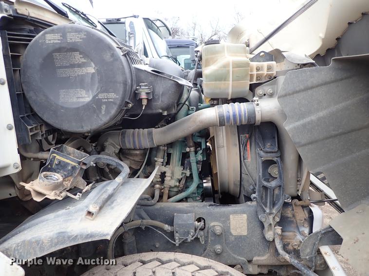 image for item DC1353 2011 Volvo VHD hydrovac truck