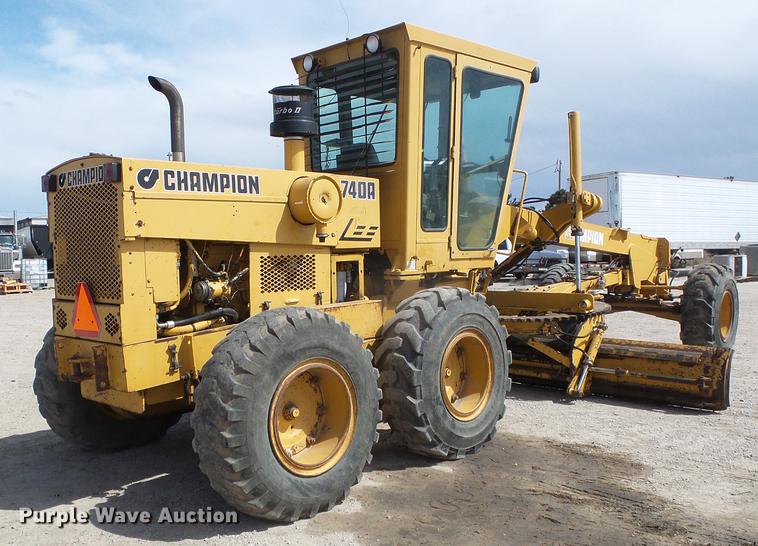 image for item DC5244 1988 Champion 740A motor grader