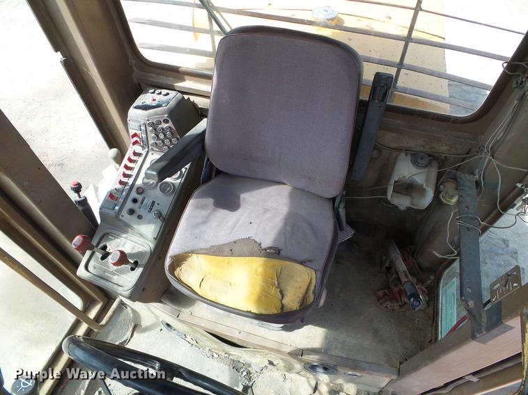 image for item DC5244 1988 Champion 740A motor grader