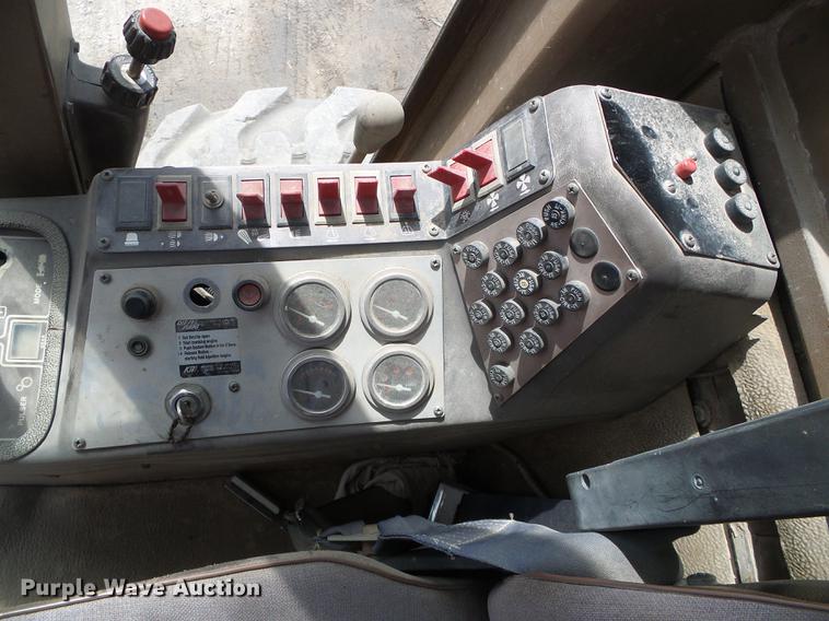 image for item DC5244 1988 Champion 740A motor grader