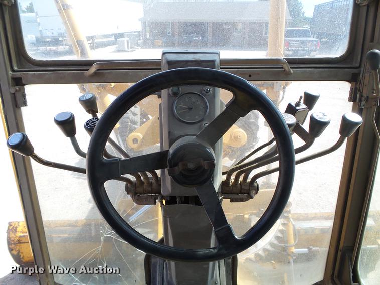 image for item DC5244 1988 Champion 740A motor grader