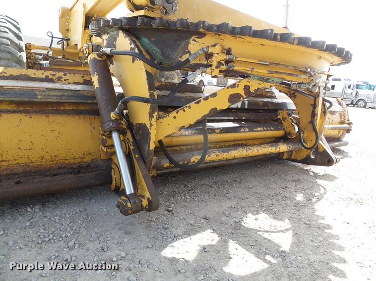 image for item DC5244 1988 Champion 740A motor grader