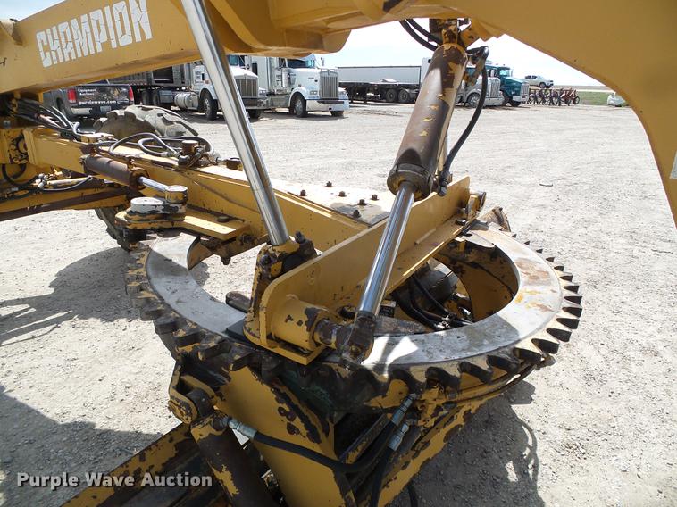 image for item DC5244 1988 Champion 740A motor grader