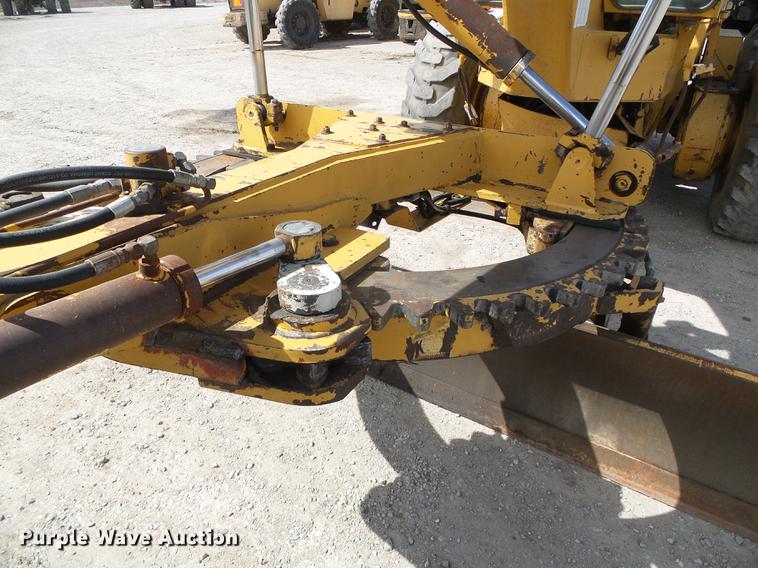 image for item DC5244 1988 Champion 740A motor grader