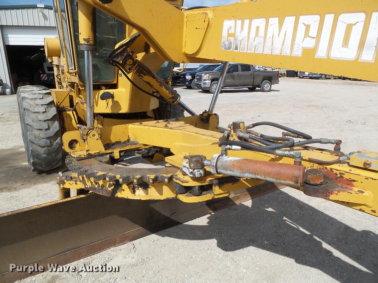 image for item DC5244 1988 Champion 740A motor grader