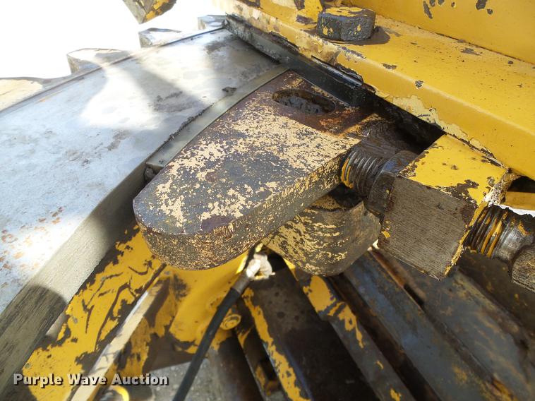 image for item DC5244 1988 Champion 740A motor grader